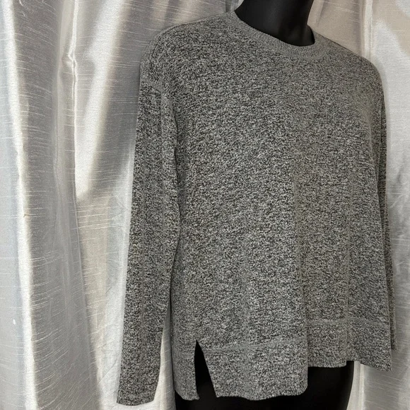 Lucky Brand Crewneck Sweater Women’s Medium Lightweight Long Sleeve Oversized - Picture 2 of 8